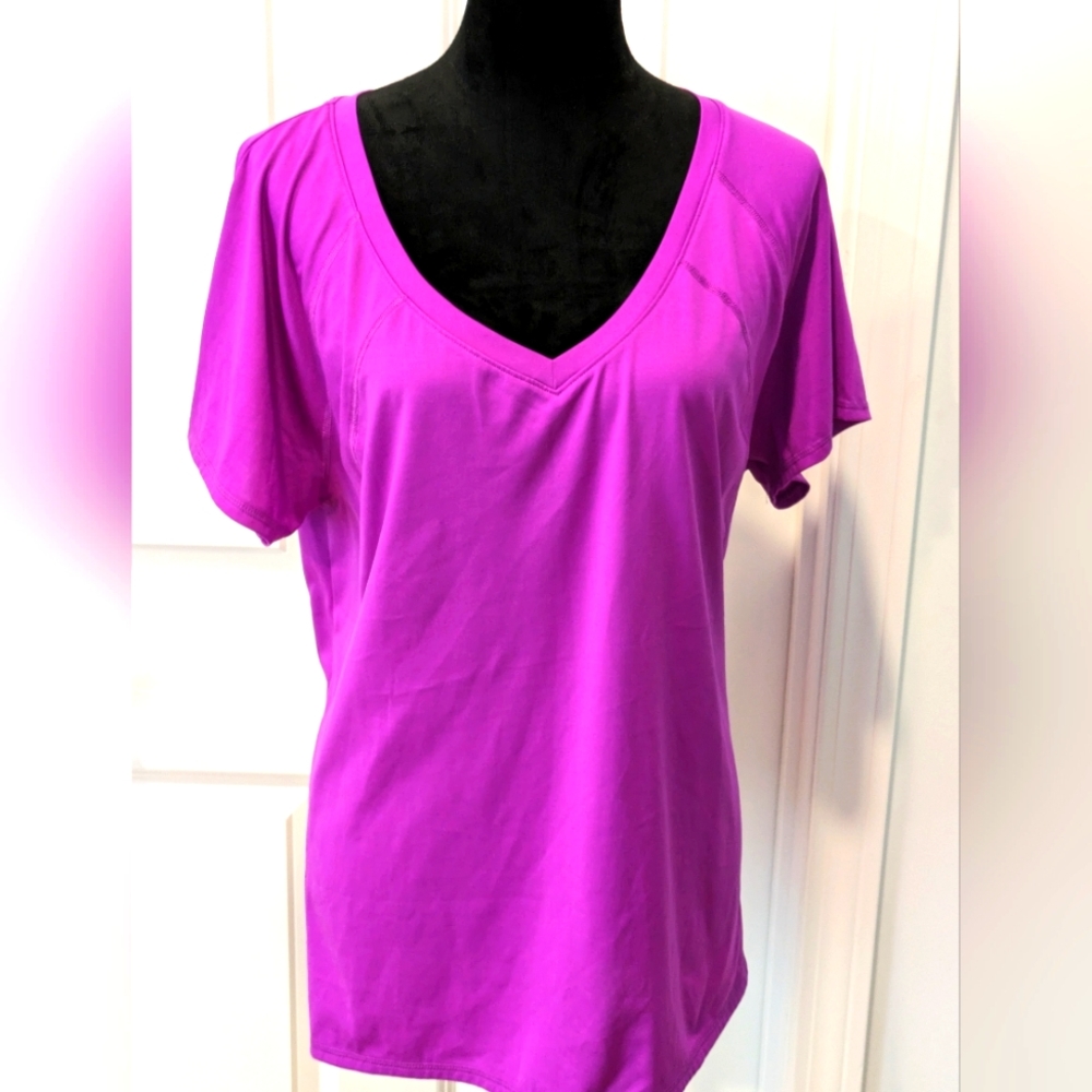LIVI Active Women's Size 18/20 Top New no Tag